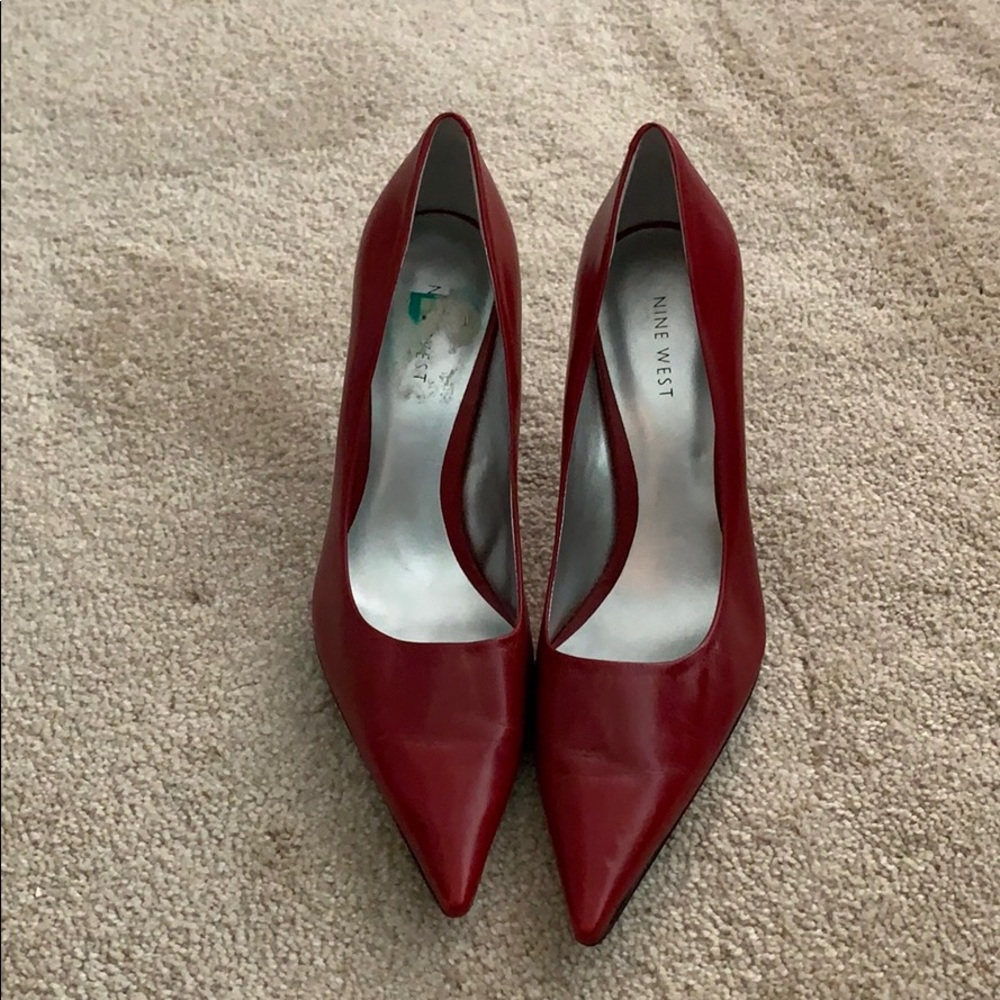Nine West 8m red heels